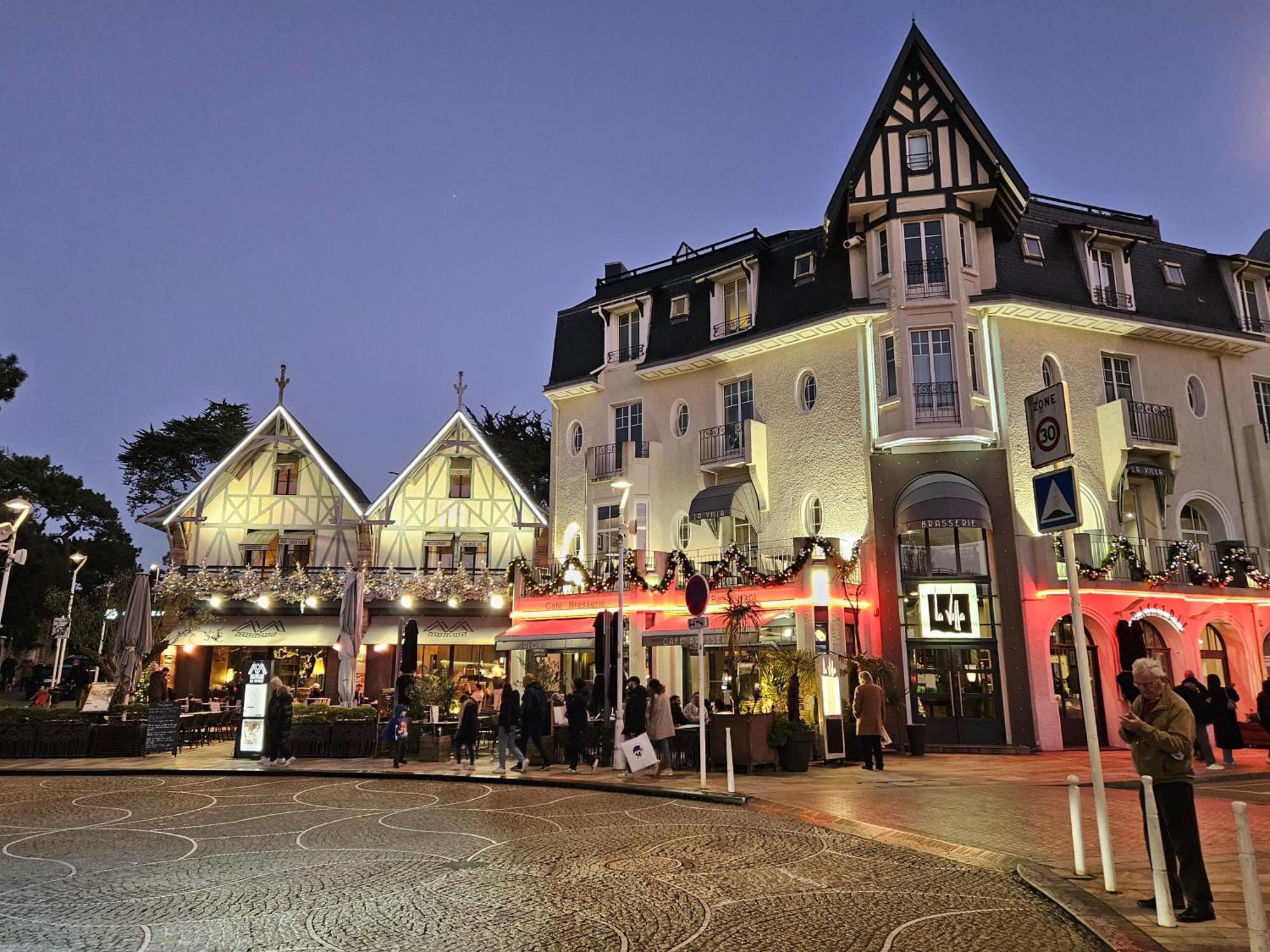 La Baule Le Capitole - Studio Plage Benoit Dans Residence Face Mer מראה חיצוני תמונה